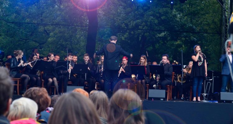 Koncert flisacki W Rytmie Wisły - Piknik Rodzinny Pożegnanie Lata