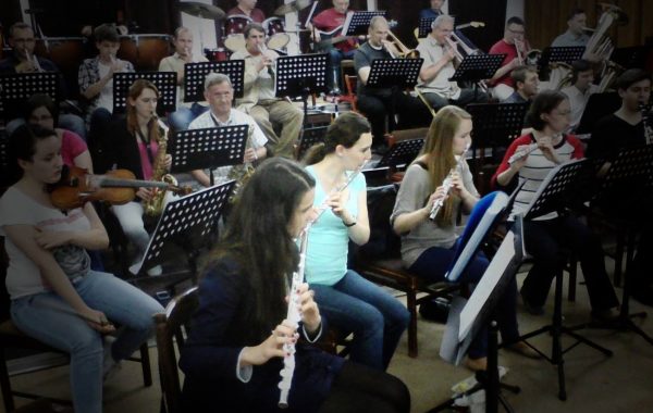 Próba orkiestry w przybudówce akademika Feniks (maj 2014 r.)