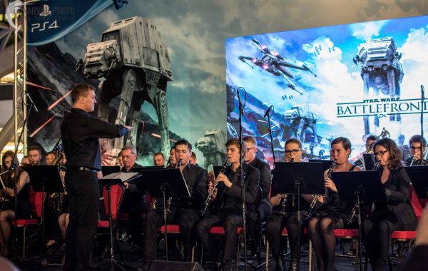 Koncert podczas premiery gry komputerowej Star Wars: Battlefront – CH Złote Tarasy (19 listopada 2015 r.)