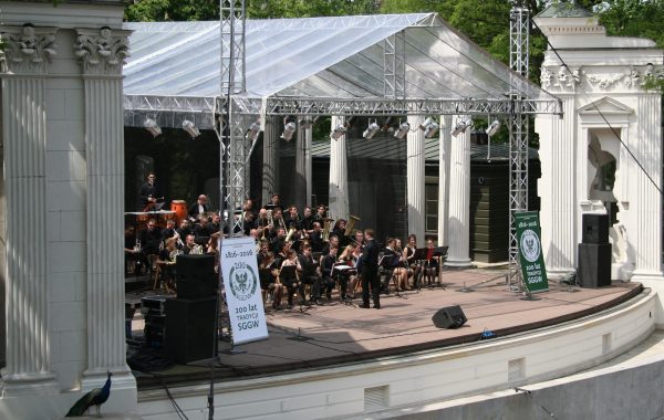 Koncert w Łazienkach Królewskich z okazji 200-lecia SGGW (22 maja 2016 r.)