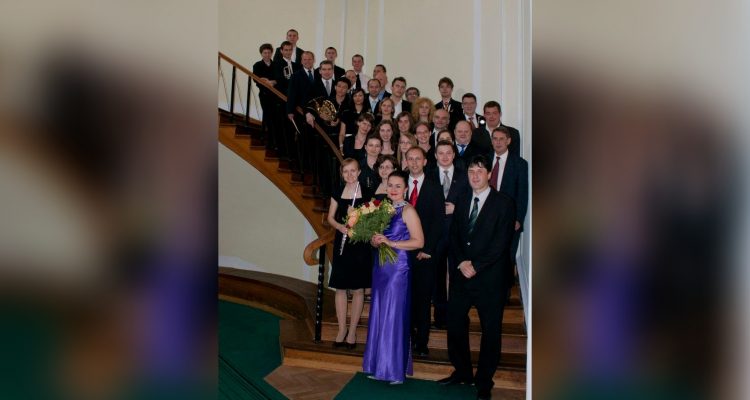 Wspólne zdjęcie po koncercie z okazji Dni SGGW 2011 w Auli Kryształowej