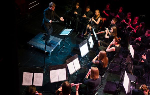 Koncert Galowy Warsaw Wind Ensemble Composition Contest 2020 (dyryguje Chris David Westover z USA, 5 grudnia 2021 r.)
