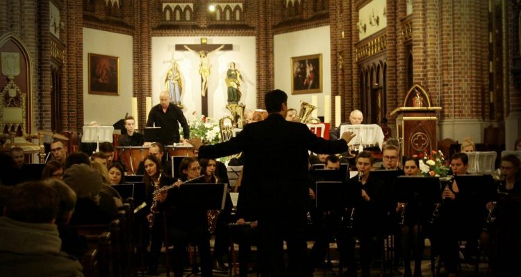 Koncert muzyki klasycznej w katedrze św. Floriana w Warszawie